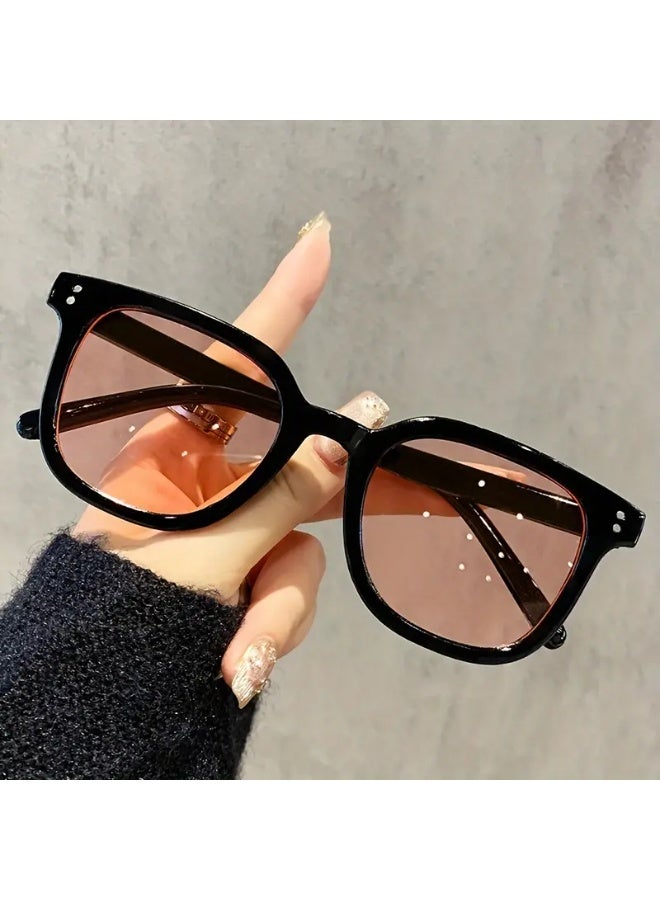 سينت هاوس مجموعة من 3 نظارات بإطار عصري، نظارات ريترو فريدة من نوعها للتصوير في الشوارع للرجال والنساء، مناسبة للحفلات والمهرجانات الموسيقية وتقديم الهدايا (تتضمن حافظة النظارات)، نظارات شمسية - Image 4