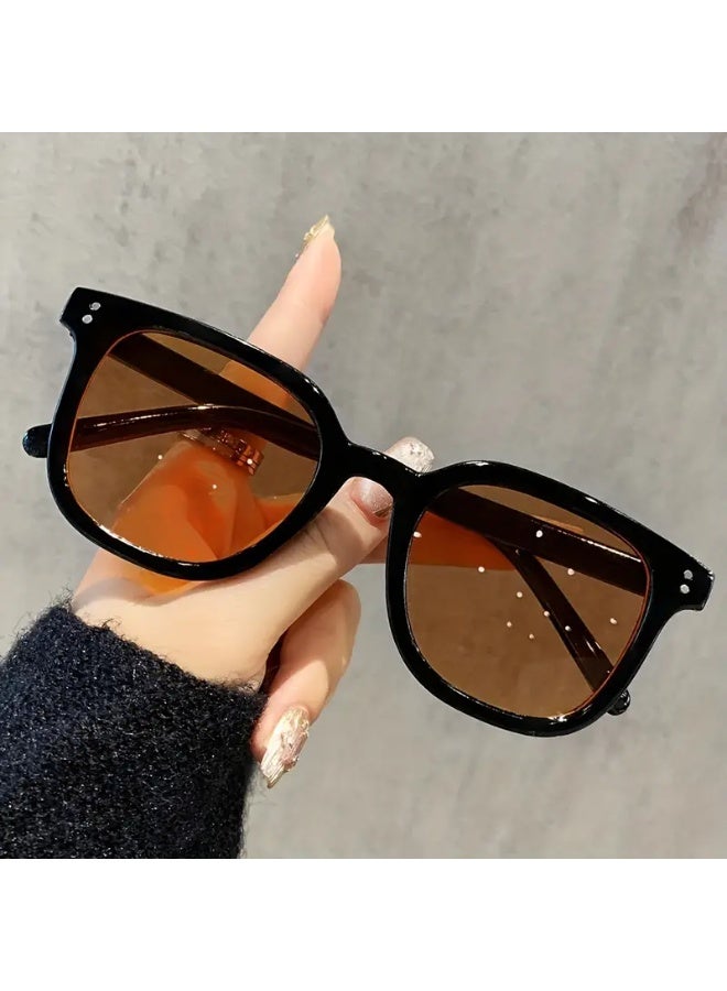 سينت هاوس مجموعة من 3 نظارات بإطار عصري، نظارات ريترو فريدة من نوعها للتصوير في الشوارع للرجال والنساء، مناسبة للحفلات والمهرجانات الموسيقية وتقديم الهدايا (تتضمن حافظة النظارات)، نظارات شمسية - Image 5