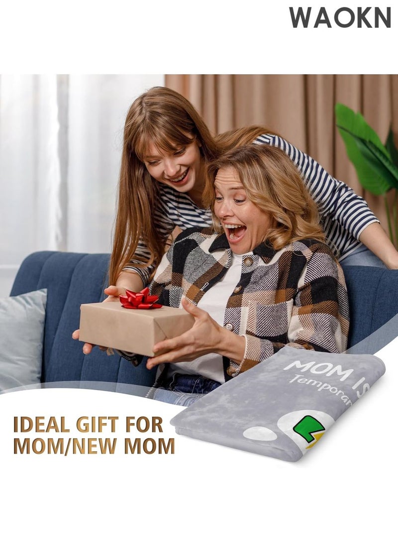 دبليو أيه أو كي أن بطانية زاوية مضحكة لمنع الشخير للأم - بطانية عملية لقيلولة السفر، 60 بوصة × 50 بوصة، هدية ناعمة من الصوف لأعياد الميلاد والتقاعد - أفضل هدية من الابنة/الابن للأم - هدايا مبتكرة بتصميم فكاهي (رمادي) - Image 3