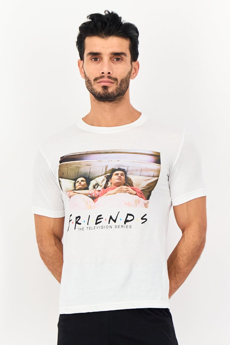 Sinsay طقم بيجامة قصير بأكمام قصيرة وطباعة جرافيك للرجال من فريندز، مكون من 2 قطعة، متعدد الألوان - Image 1