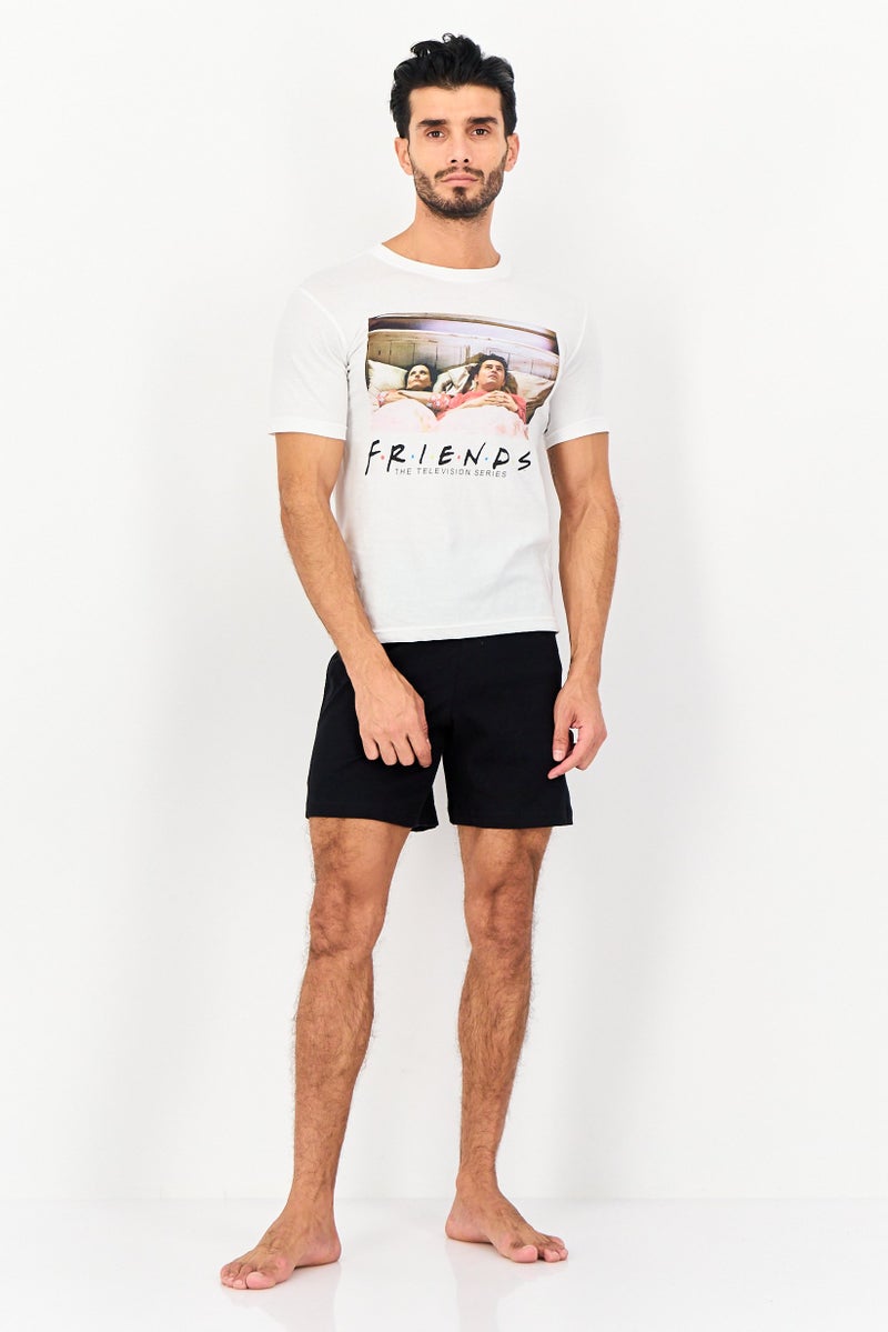 Sinsay طقم بيجامة قصير بأكمام قصيرة وطباعة جرافيك للرجال من فريندز، مكون من 2 قطعة، متعدد الألوان - Image 4