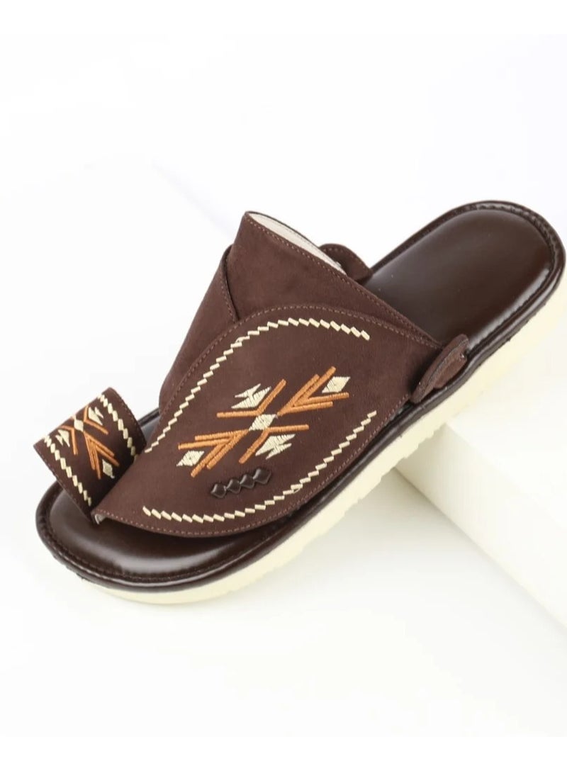 شخصية رجل  نعال شرقي مطرز - Image 3