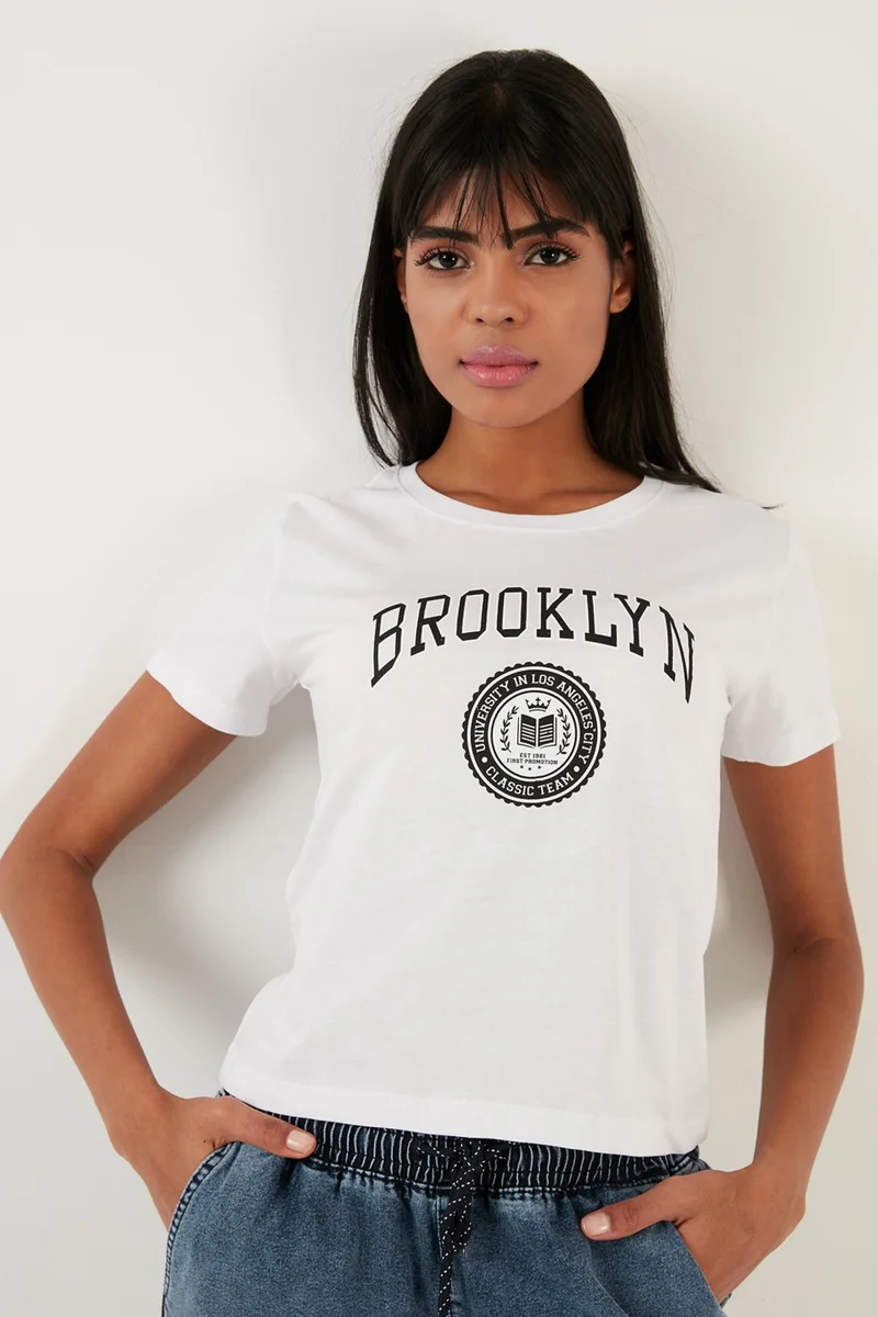 ليلا Brooklyn Printed Crew Neck Slim Cut T Shirt Women's T Shirt 5864581