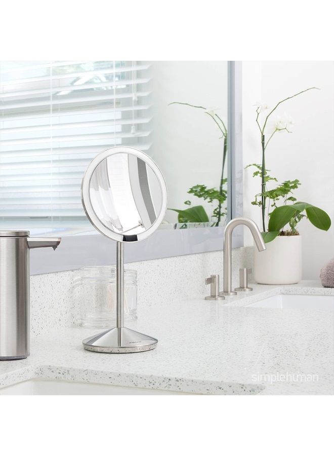 simplehuman مرآة مكياج سفر مستشعرة قائمة بذاتها 5" دائرية، تكبير 10x، قابلة للشحن، من الفولاذ المقاوم للصدأ باللون الوردي الذهبي - Image 3