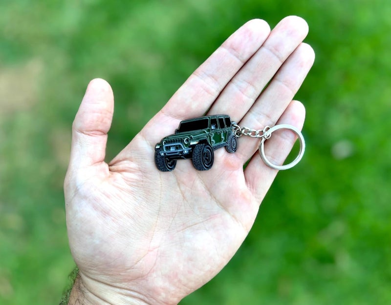 FOUR WHEEL BEAST Jeep Wrangler Keychain - Green - Image 2
