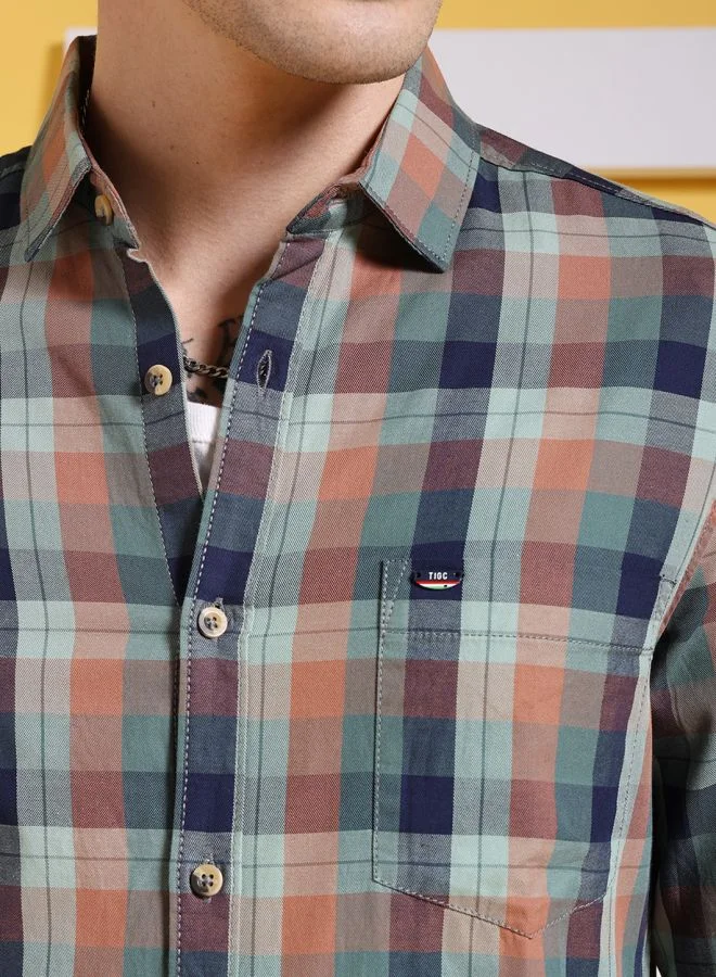 The Indian Garage Co Men Slim Fit Checkered Full Sleeves Cutaway Collar Casual Shirt