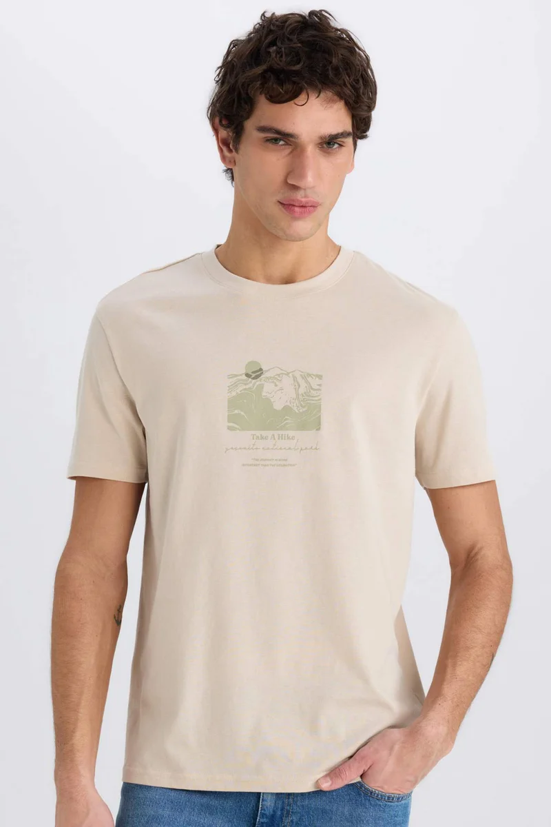 ديفاكتو Regular Fit Crew Neck Printed Short Sleeve T-Shirt