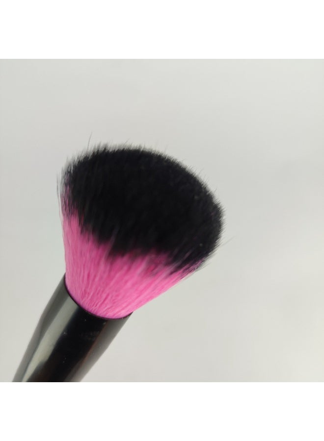 High-Quality Makeup Brush - Image 3