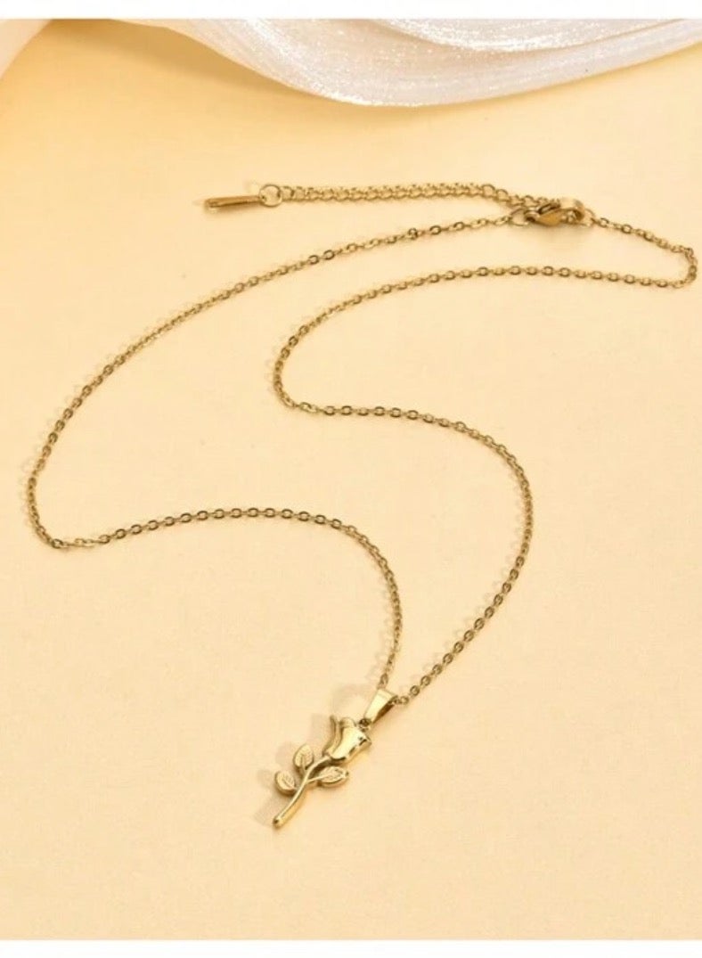 إيكوال سلسال نسائي أنيق مصنوع من الاستانلس ستيل مطلي باللون الذهبي - Image 2