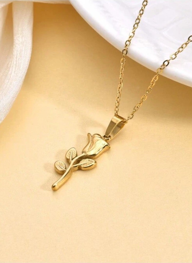 إيكوال سلسال نسائي أنيق مصنوع من الاستانلس ستيل مطلي باللون الذهبي - Image 4