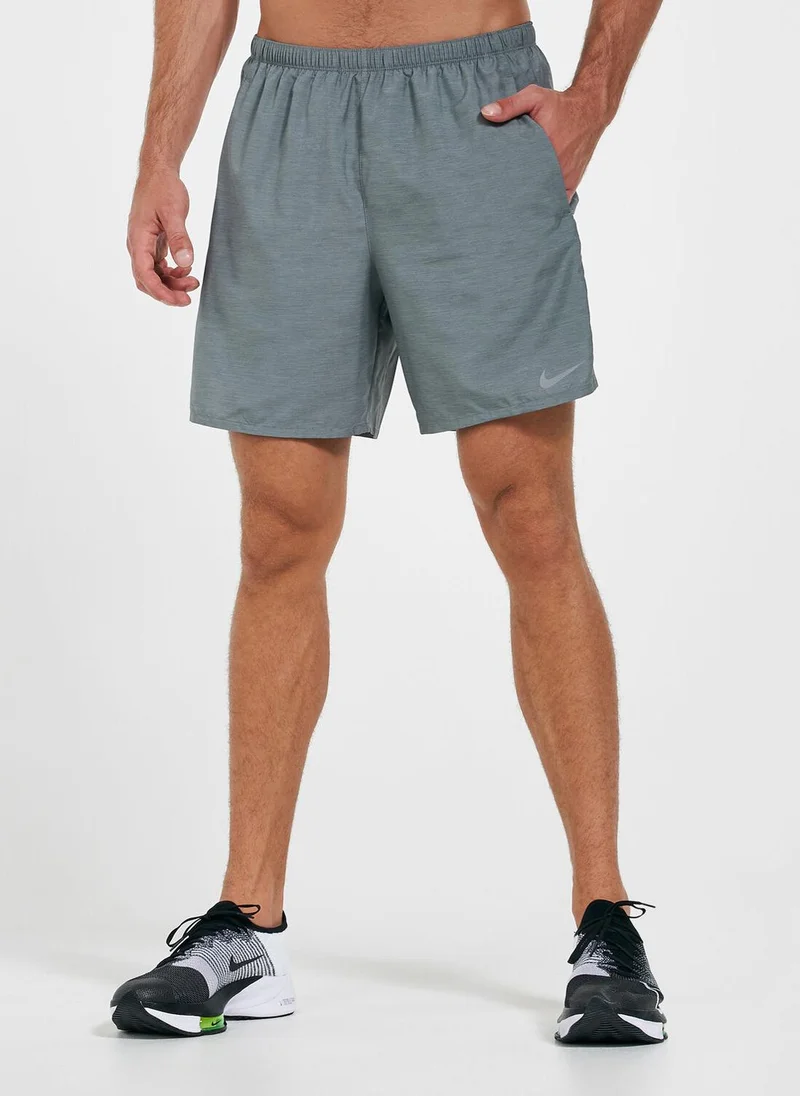 Nike Men's 2-in-1 7-inch Challenger Shorts