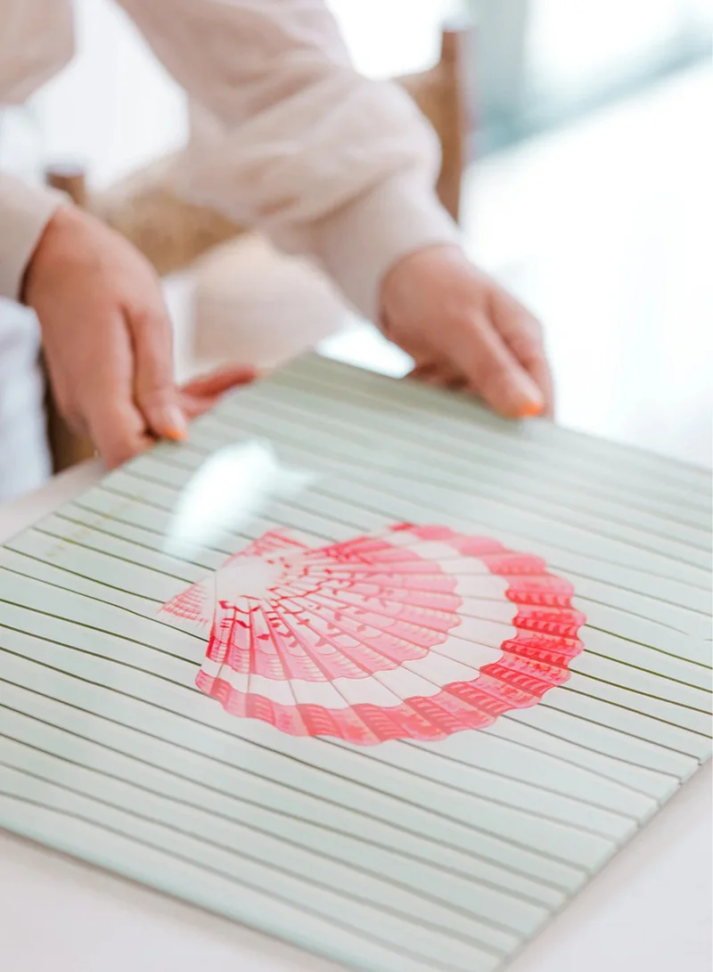 ايفون الين Shell Worktop Saver