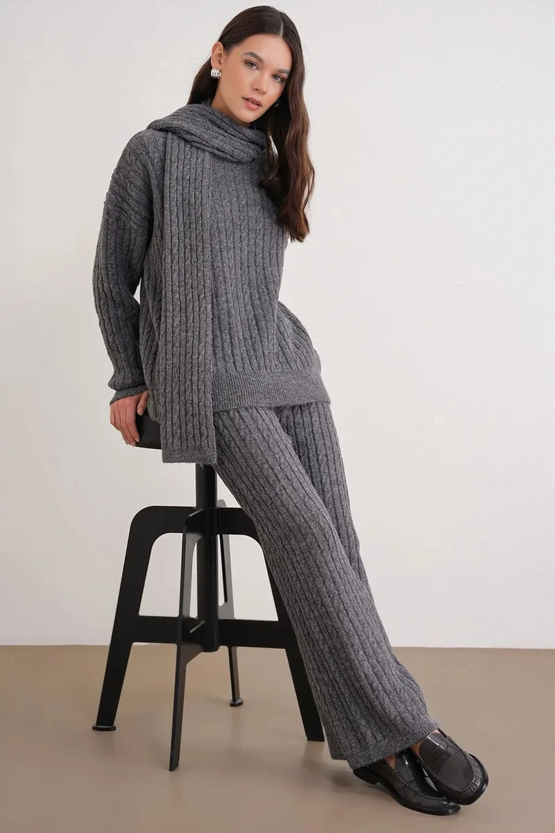 Mixray MIXRAY Oversized Hair Braid Patterned Knitwear Co-Ord Set