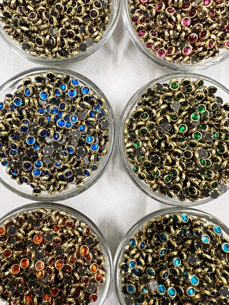 UniKart Colourful Glass Kundan Beads Round 4mm for Jewellery Making, Earing, Art & Craft Pack of 600 Pieces with Fabric Glue & Storage Box - Image 5