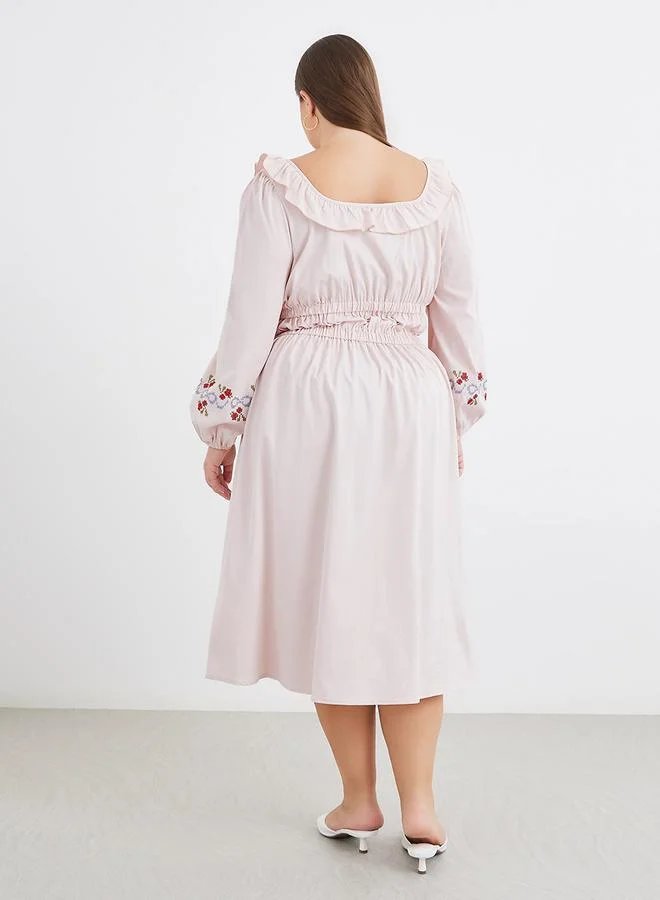 Styli Styli Plus Size Midi Dress with Bow Tie-Up Detail