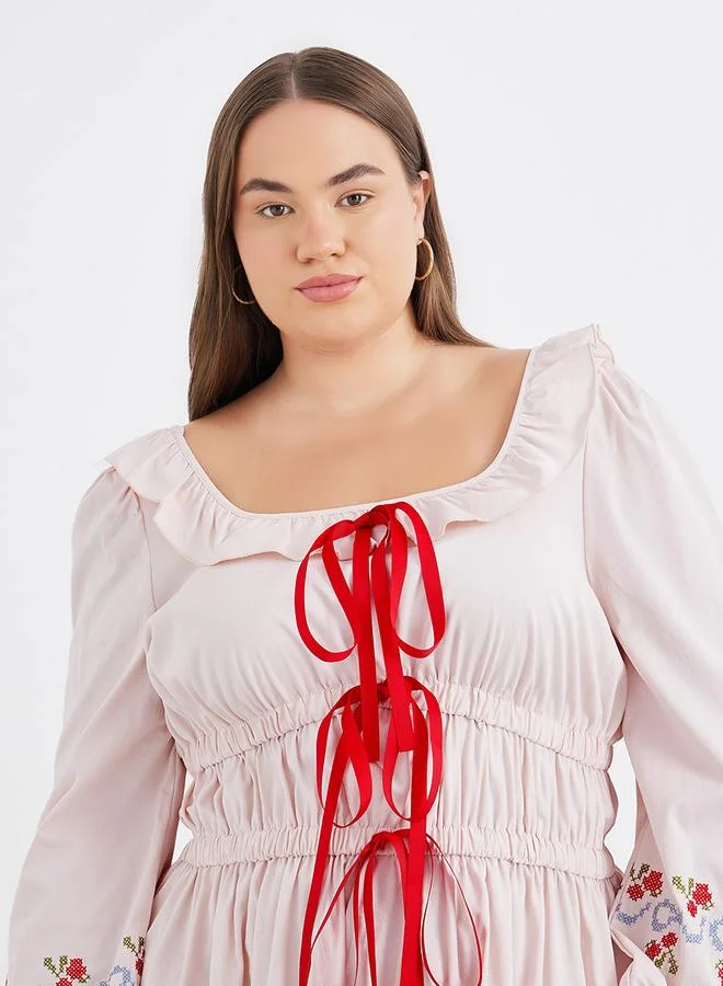 Styli Styli Plus Size Midi Dress with Bow Tie-Up Detail
