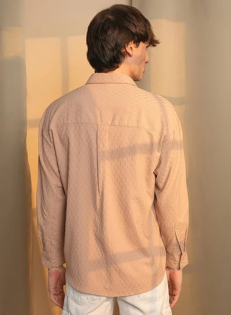 Campus Sutra Men's Saltbox Beige Honeycomb-Textured Oversized Shirt