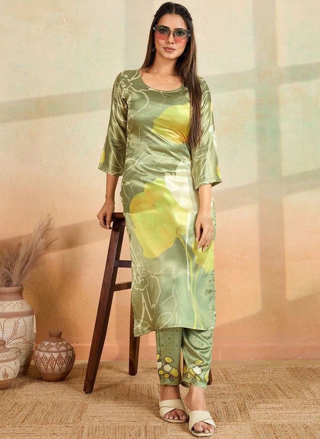 Women Basket Floral Printed Satin Kurta with Trousers for Women - Image 5