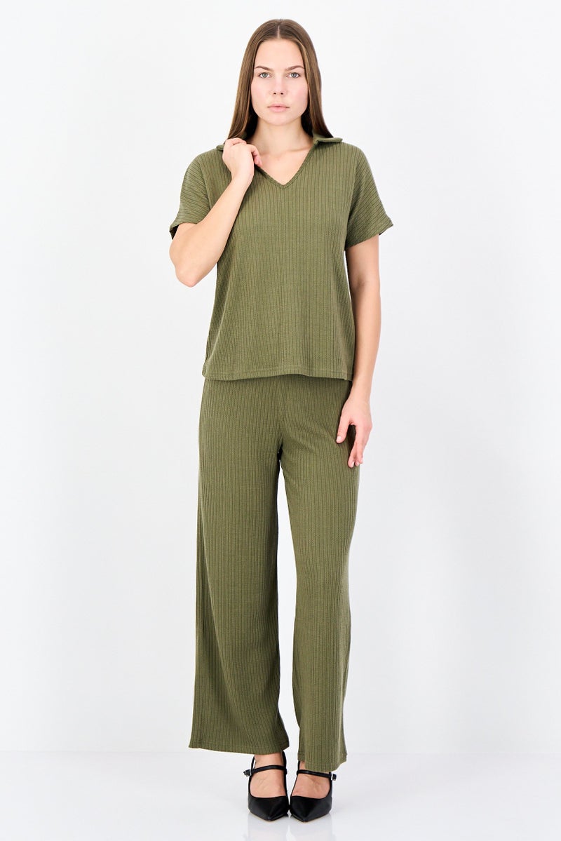 Aeropostale طقم نسائي من قطعتين بأكمام قصيرة وم texture، زيتوني - Image 1