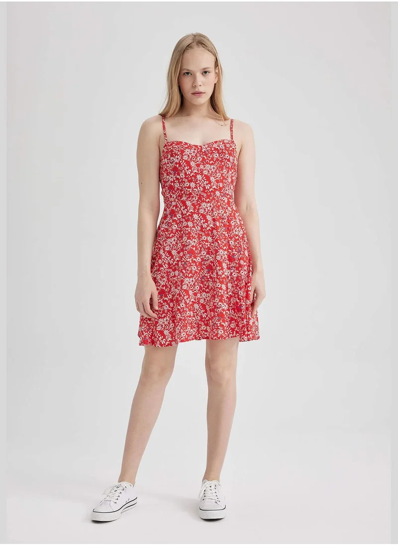 ديفاكتو Patterned Adjustable Spaghetti Strap V Neck Fit And Flare Dress