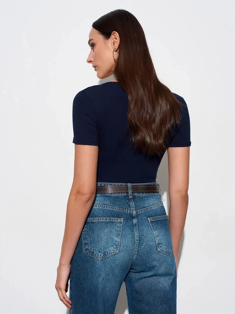 ديلفين Dilvin Fitted V-Neck Short-Sleeve T-Shirt