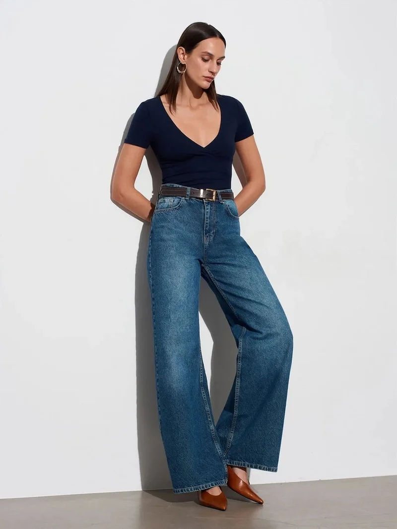 ديلفين Dilvin Fitted V-Neck Short-Sleeve T-Shirt