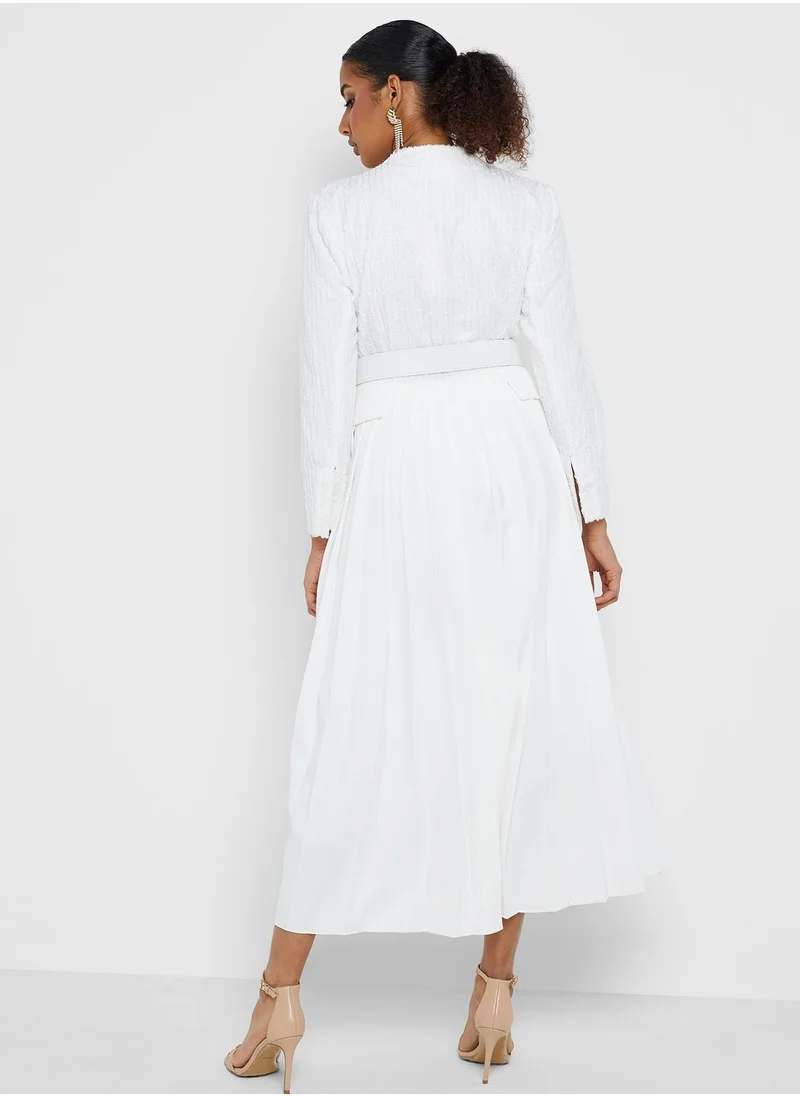 مونتانيا Surplice Neck Pleated Belted Dress