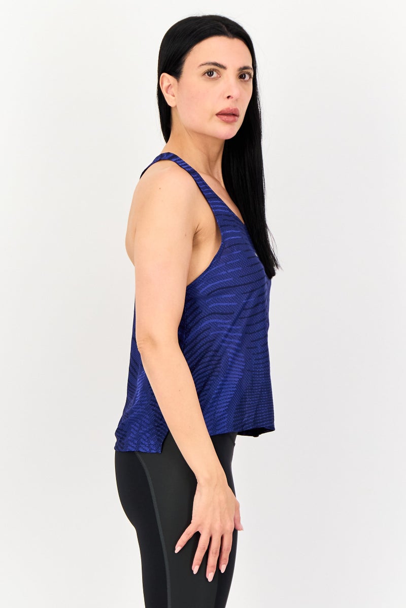 Nike تي شيرت رياضي بلا أكمام للنساء بتصميم قياسي، أزرق أكسفورد - Image 2