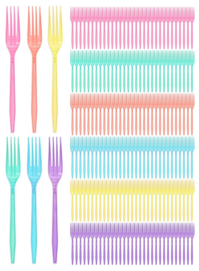 JarThenaAMCS جرثينا AMCS 150 قطعة شوكة بلاستيكية بألوان ماكرون الباستيل 6 ألوان شوكة ثقيلة الاستخدام للتخلص منها لأدوات المائدة للحلويات والعشاء، 7.3 إنش - Image 1