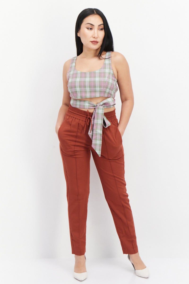 Lola May بلوزة نسائية بقصة على شكل حرف U مع حزام حول الخصر، مزخرفة بمربعات، بنفسجي - Image 4