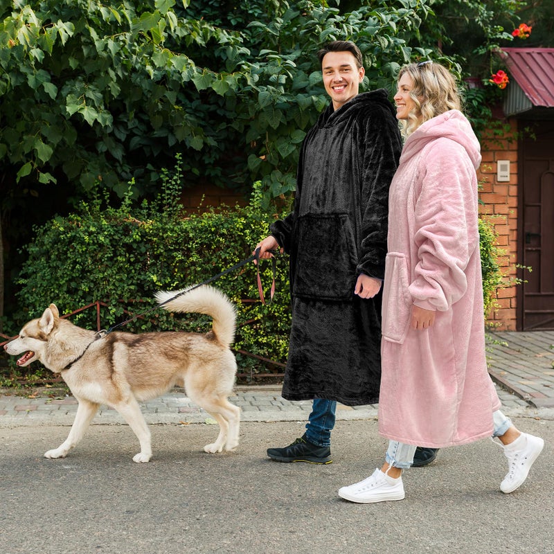 Kpblis غطاء هودي قابل للارتداء هدايا للنساء والرجال، بطانية هودي مريحة هدايا عيد الميلاد وعيد الميلاد للنساء والأمهات والزوجات، بطانية دافئة من الفليس مع أكمام للبالغين، وردي - Image 5