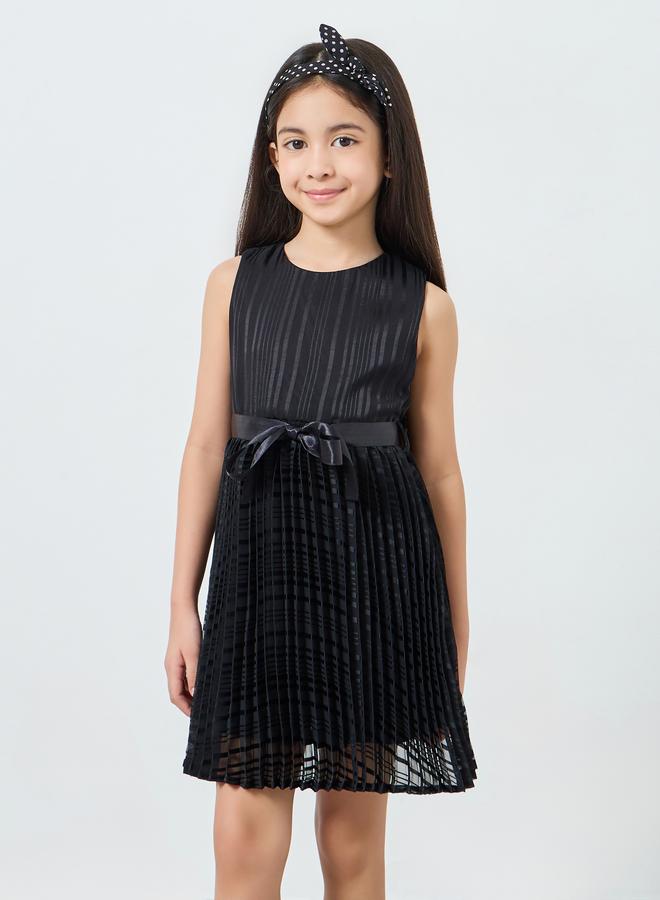 Styli Girls Pleated A-Line Dress with Bow Detail - Image 2