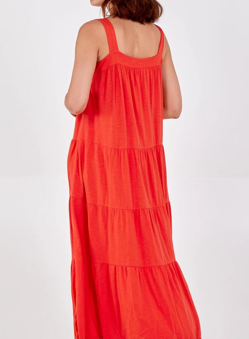 بلو فانيلا فستان ماكسي بلا أكمام بياقة مربعة وطبقات