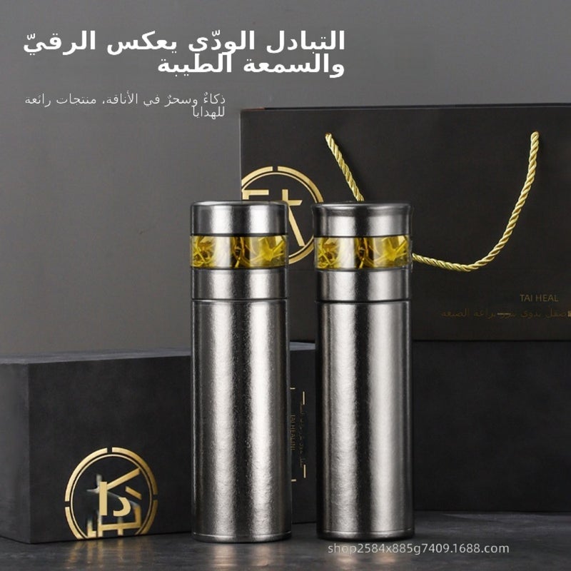 كوب معزول من التيتانيوم النقي للاستخدام المكتبي مع فصل الشاي عن الماء، عرض درجة الحرارة، تصميم محمول، لون فضي، خفيف الوزن ومقاوم للتآكل - Image 1