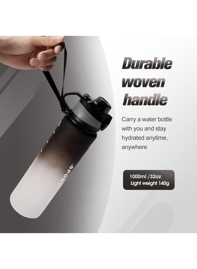 توشيونيكس زجاجة مياه رياضية تحفيزية سعة 1000 مل مع علامات زمنية وغطاء يعمل بلمسة واحدة ومنقوع فواكه وثلج وخيط حمل - مصنوعة من مادة تريتان خالية من مادة BPA وغطاء مانع للتسرب وصديقة للبيئة، مصنوعة من البلاستيك وقابلة لإعادة الاستخدام، وتذكر شرب الماء للمدرسة والمكتب والترطيب اليومي وصالة الألعاب الرياضية واللياقة البدنية والأنشطة الخارجية والرياضة والسفر، سعة 32 أونصة - Image 4