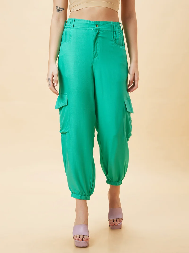 جلو باص بنطلون جوجر نسائي بقصة واسعة وخصر مرتفع من جلوبس