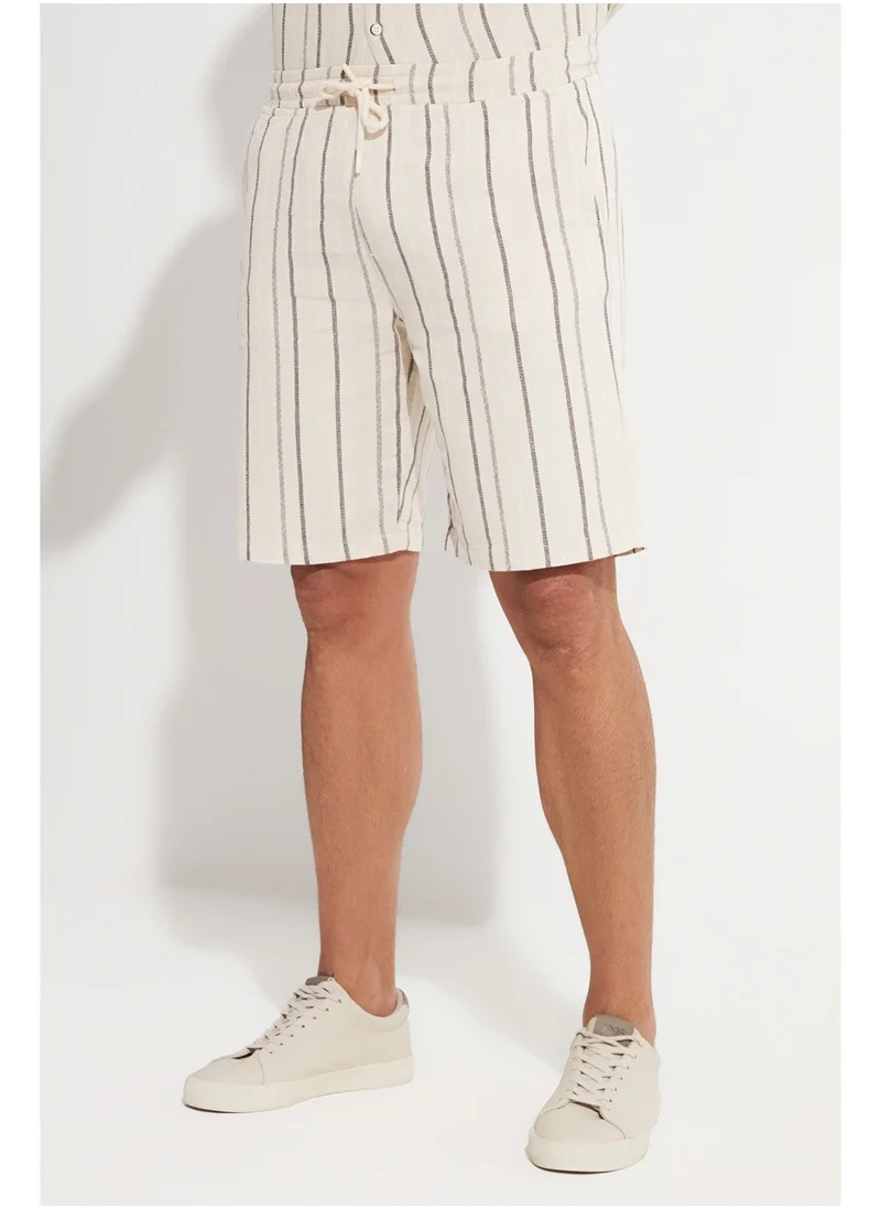 جون Striped Essential Shorts