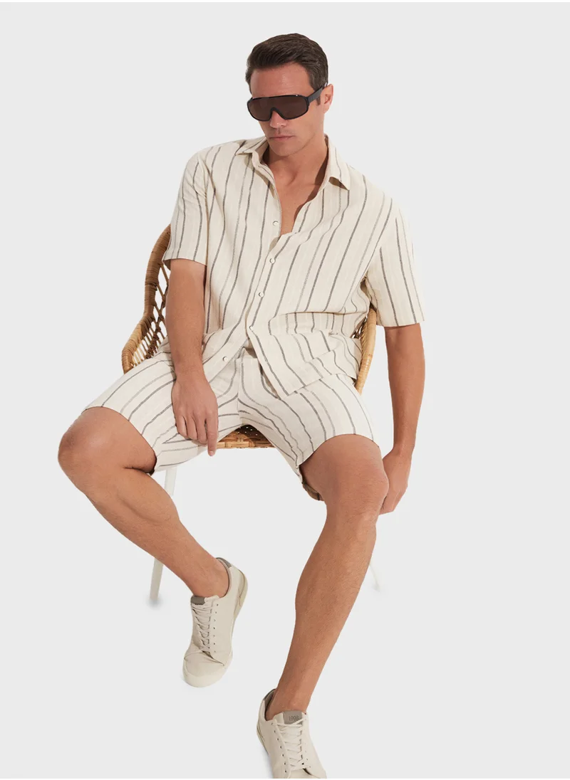 جون Striped Essential Shorts