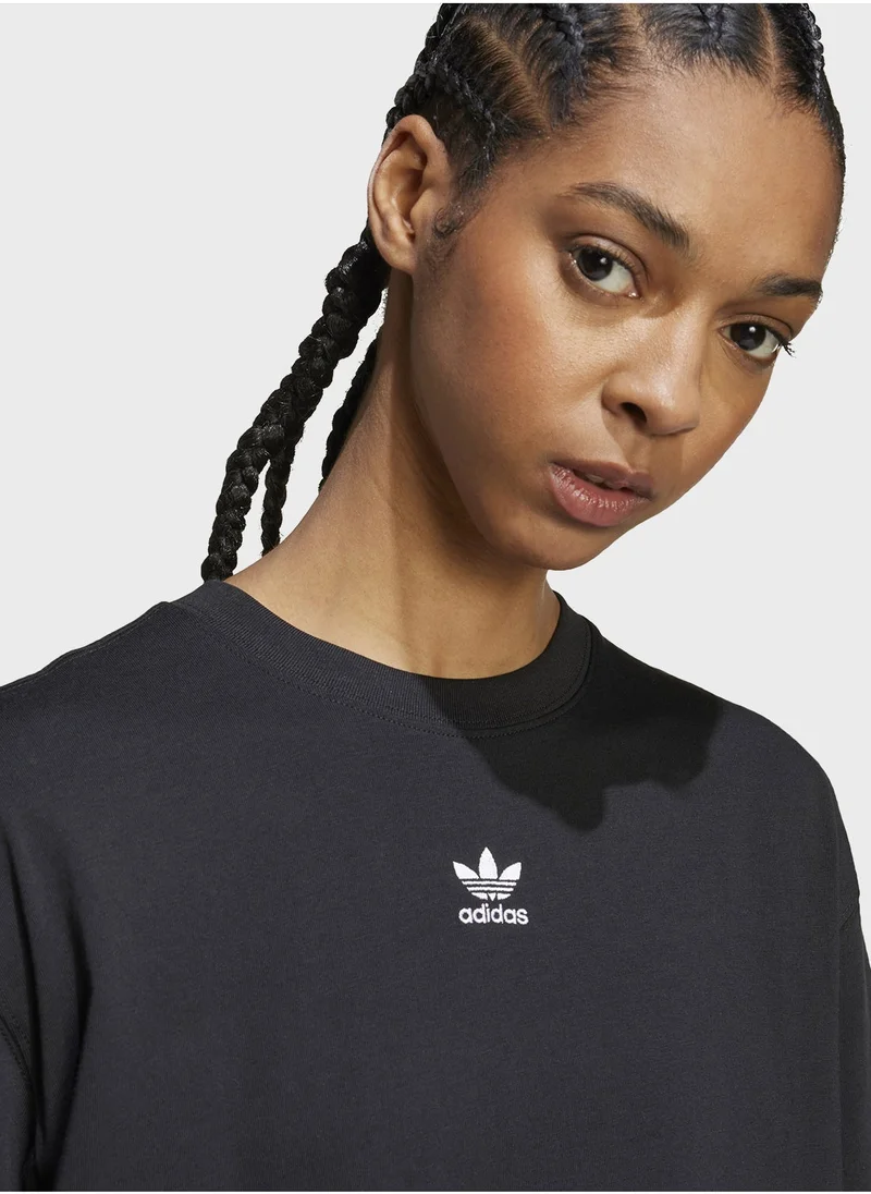 اديداس اوريجينالز Essentail Boyfriend T-Shirt
