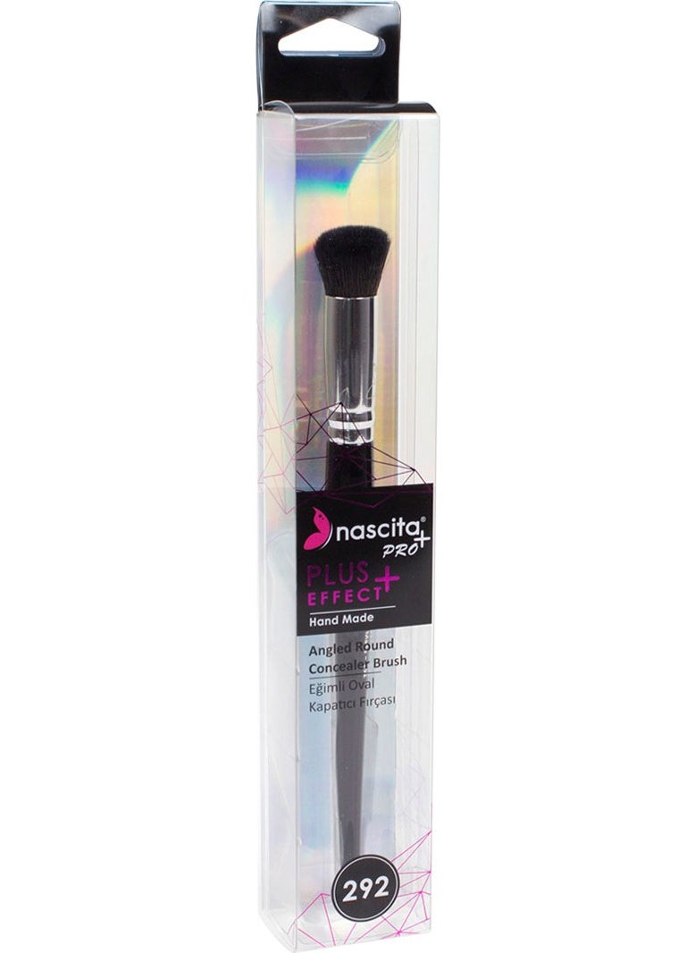Nascita Pro Plus Curved Oval Concealer Brush  - Image 2