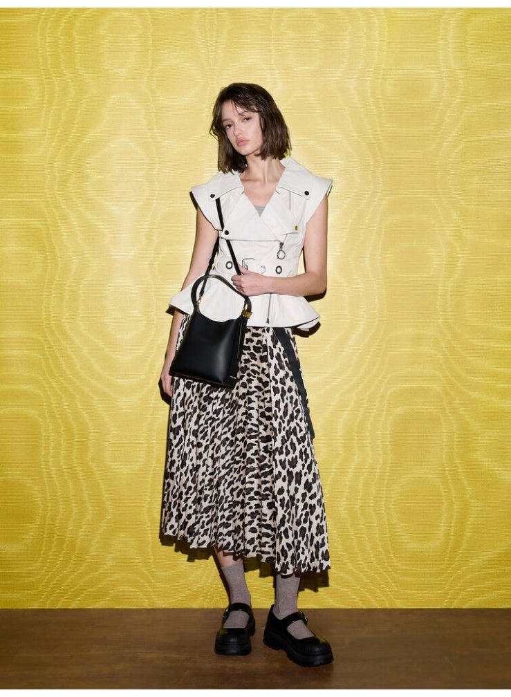 Charles & Keith Edna Bucket Bag - Image 4