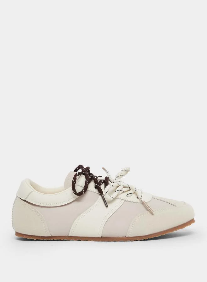 Styli Styli Classic Dual Tone Lace-Up Sneakers