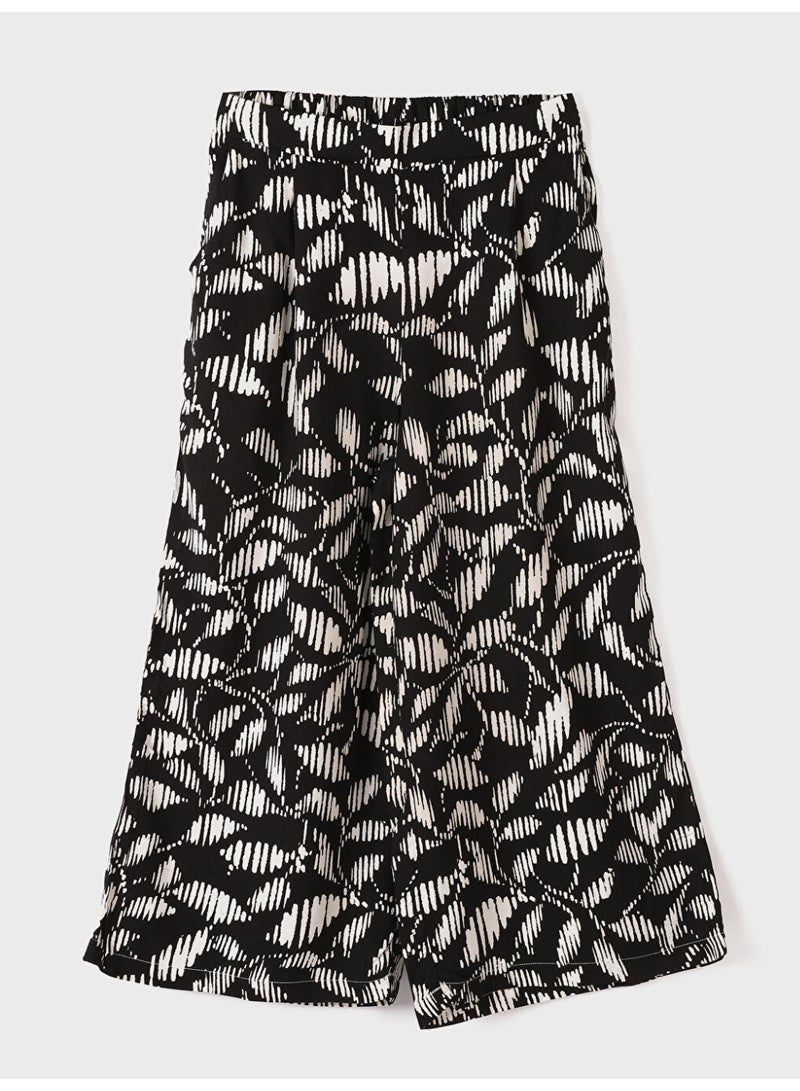 Patterned Women's Capri with Elastic Waist