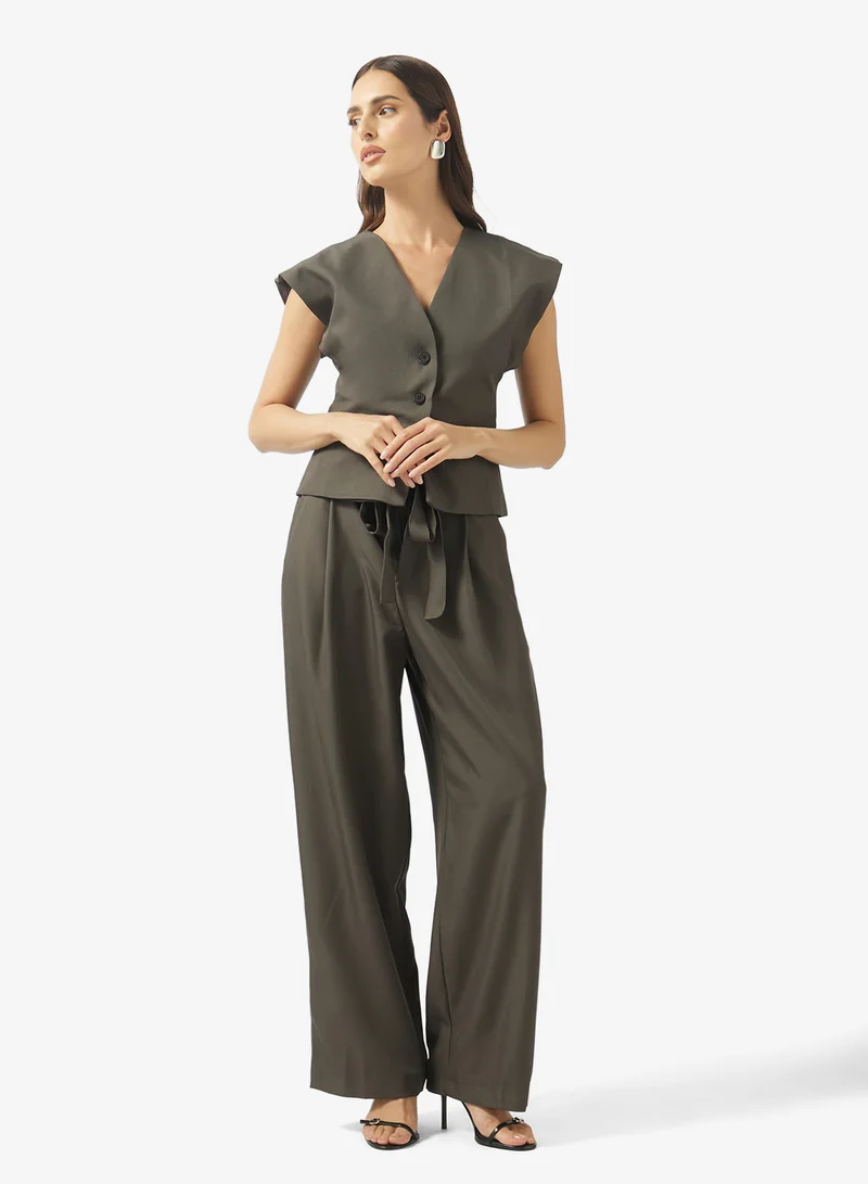 ايلا طقم بلوزة وبنطلون بقصة فضفاضة