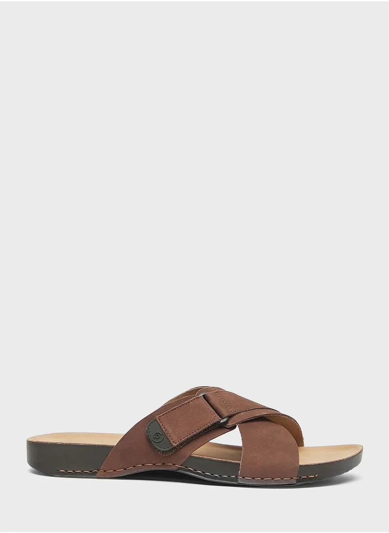 Le Confort Casual Cross Strap Sandals