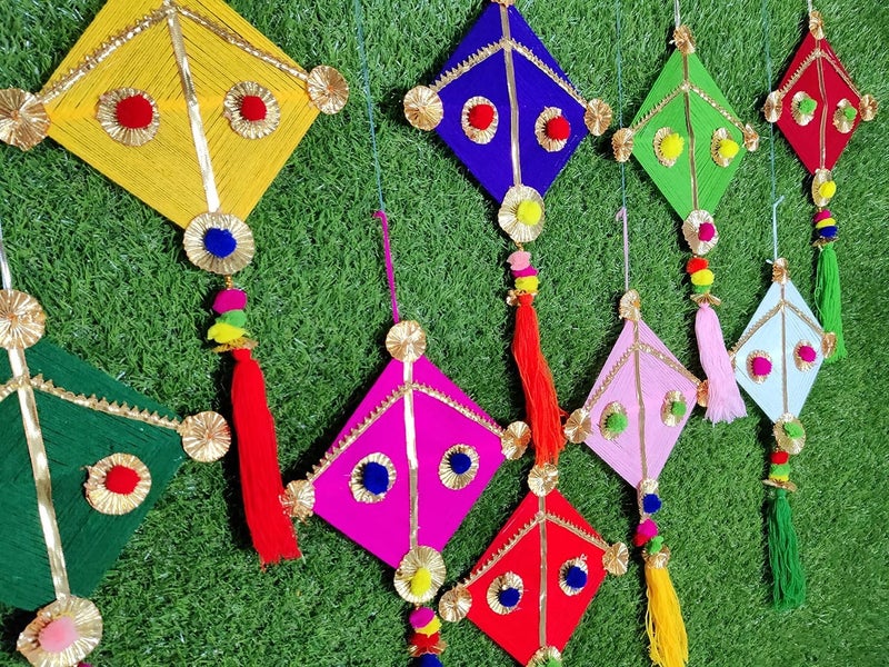 CRAFTOMANIC زينة طائرات ملونة مصنوعة يدويًا من الصوف لتزيين حفلات الزفاف والفعاليات مثالية لعيد ديwali واحتفالات غانباتي وزينة المعابد عبوة من 5 ألوان متعددة - Image 4