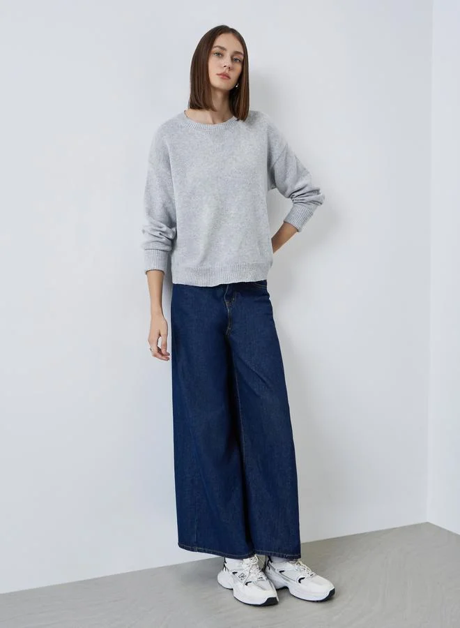 ستايلي سويتر بياقة دائرية بقصة عادية