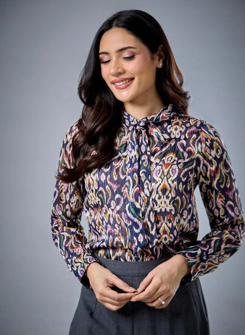 زجزاج بلوزة بأكمام طويلة وياقة ربطة عنق زرقاء