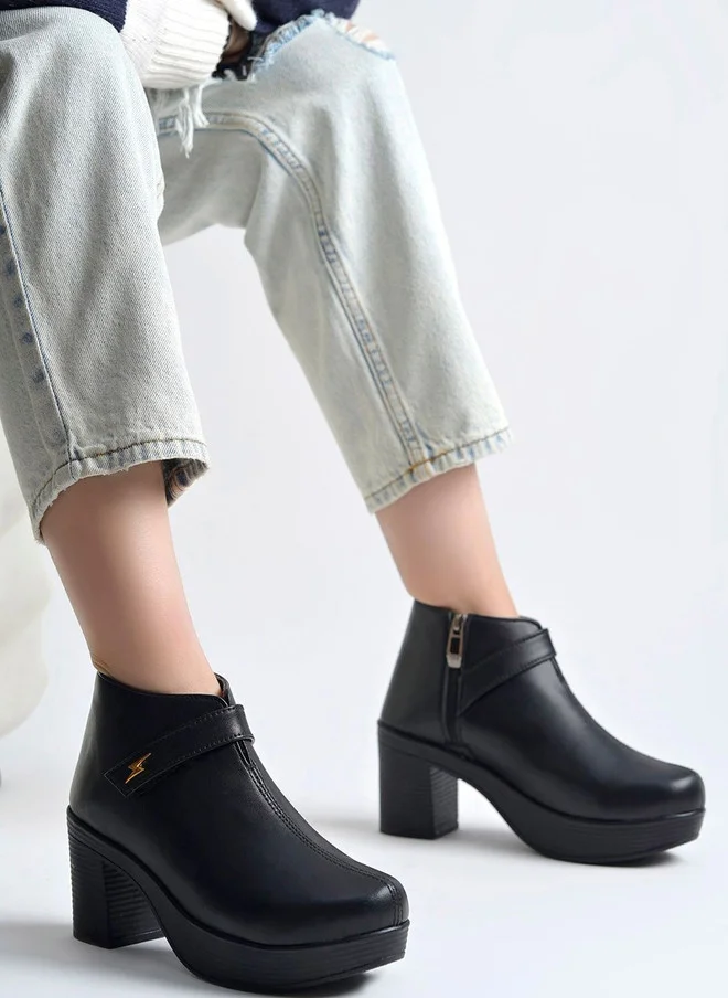 شوتوبيا Shoetopia Women Black Pointed Toe Regular Boots