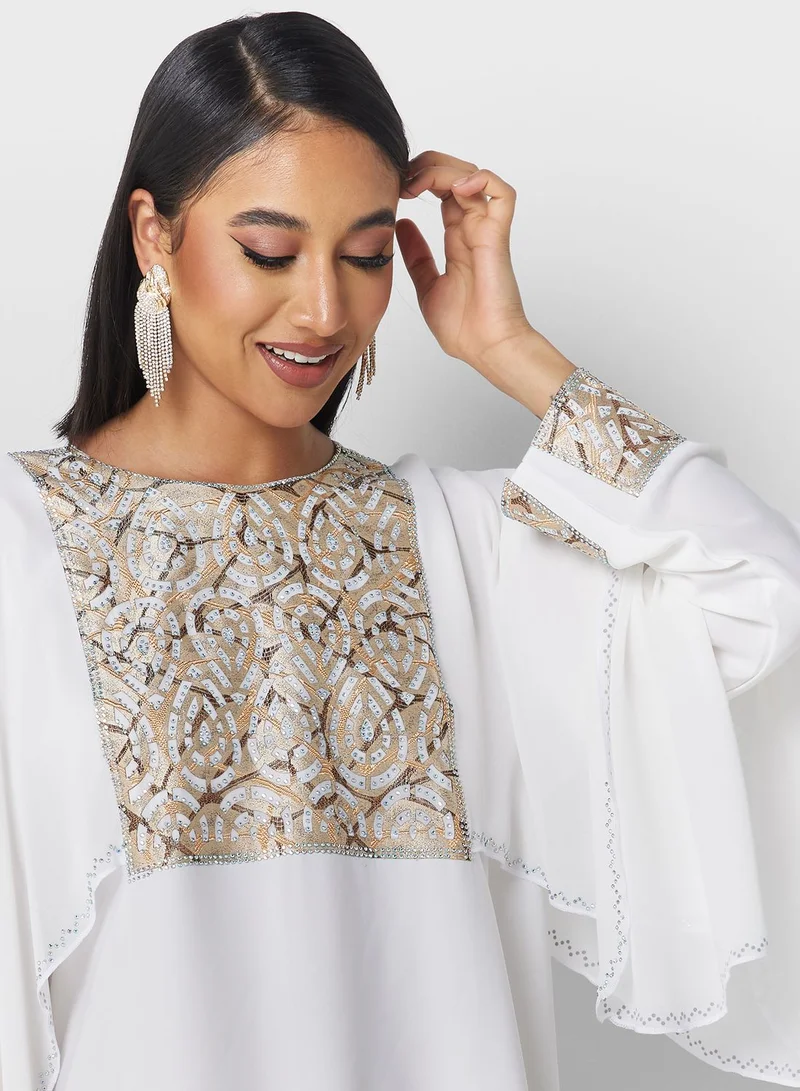 خزانة عباية مطرزة